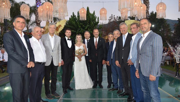 Ahmet Akyüz oğlunu görkemli bir düğün ile evlendirdi