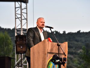 BOZALAN İNCİR FESTİVALİ İLE RENKLENDİ PEHLİVAN: ÜRETİCİLERİMİZİN EMEKLERİ TAÇLANDI