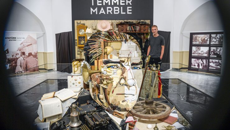 Atatürk Anamorfozu İzmir’de ziyaretçilerle buluştu