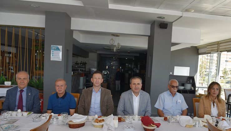 Kaymakam Demir muhtarları dinledi