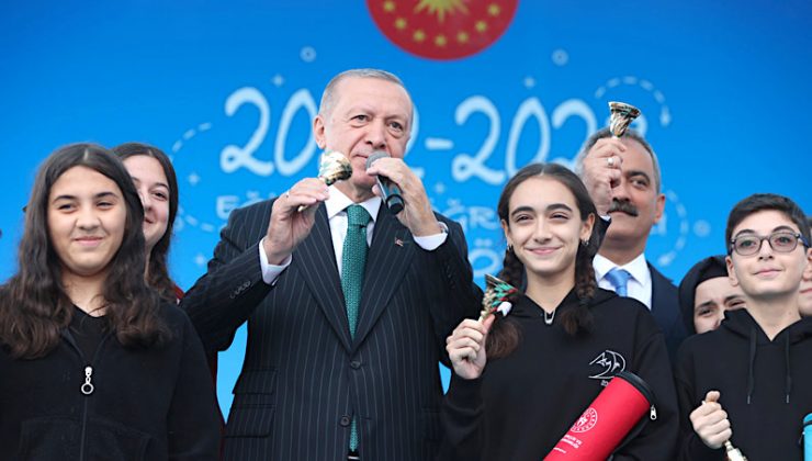 Cumhurbaşkanı Recep Tayip Erdoğan: ‘Biz, tarihi son bir asra hapsedilemeyecek kadar büyük bir milletiz’