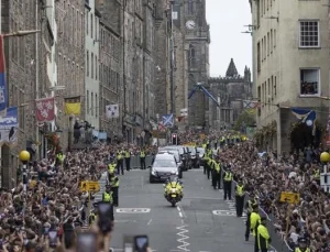 Bu protokol kriz çıkartır! Kraliçe Elizabeth’in cenazesine liderler otobüsle götürülecek
