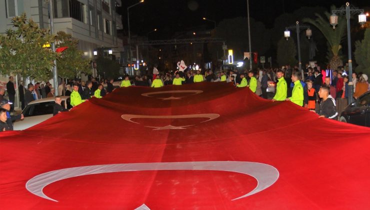 BAŞKAN DOĞRUER’İN DESTEĞİYLE HAYAT BULAN KORO CUMHURİYET KONSERİ DÜZENLEDİ