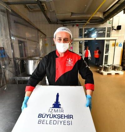 İzmir’de üniversite öğrencilerine yemek desteği bugün başlıyor