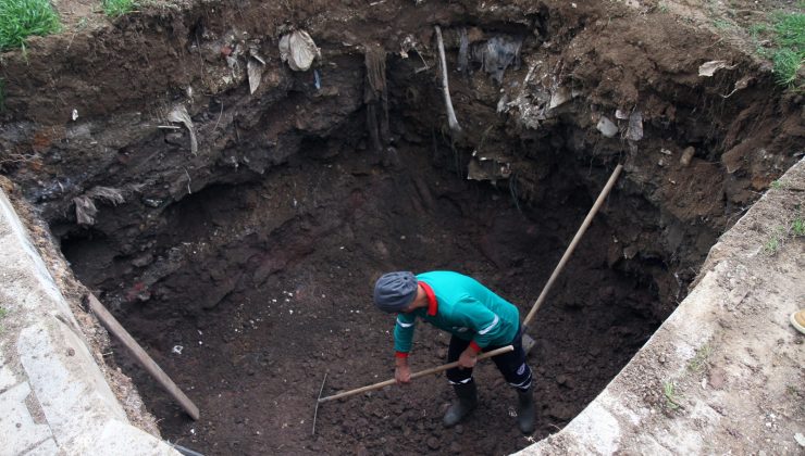 TUGAY KARŞIYAKA’YI YERALTI KONTEYNERLERİ İLE DONATT