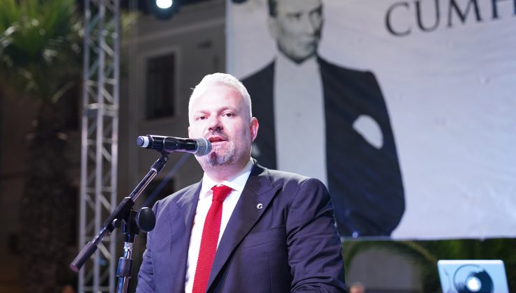 BİZ O’NU HER AN YENİ ZAFERLERLE HER ZAMAN YAŞATACAĞIZ