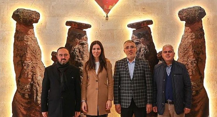 Ak Parti Genel Başkan Yardımcısı Çiğdem Karaaslan, KAPEM ve KAÇEM Kurslarını Ziyaret Etti