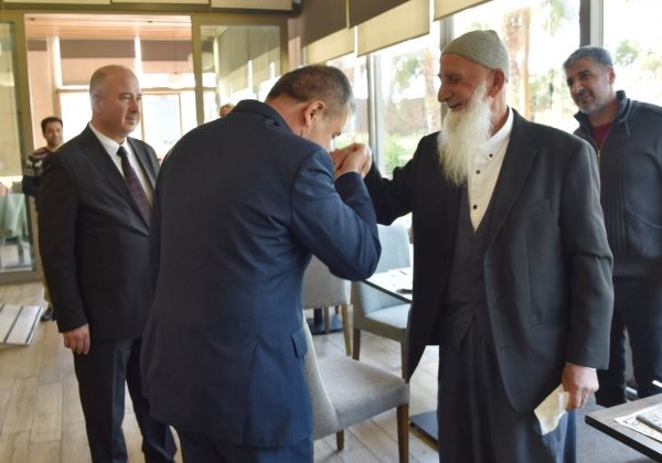 Kaymakam Demir, depremzedeleri ziyaret etti, sorunlarını dinledi.