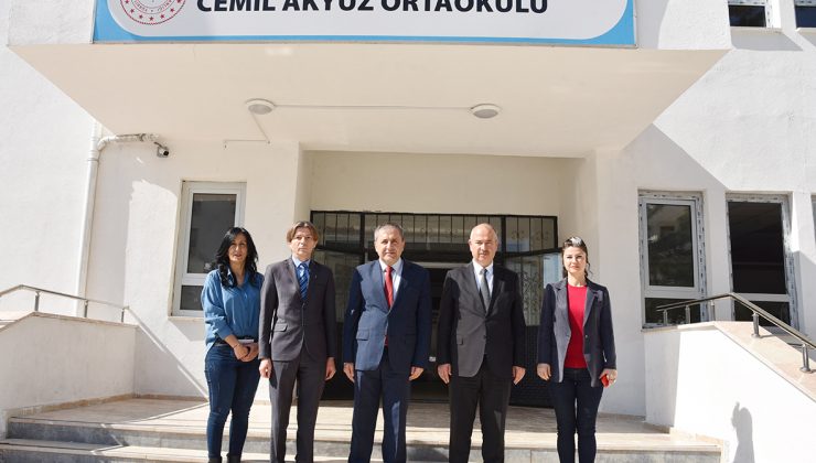 Depreme dayanıklı okul açıldı, depremzede öğrenciler de yerleşti
