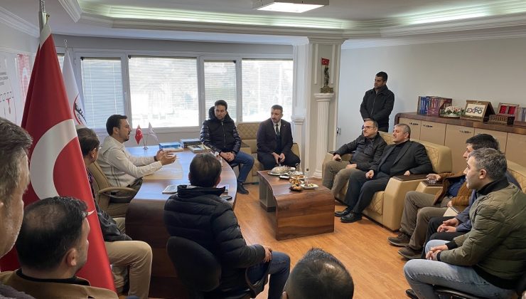 AK Parti İzmir İl Başkanı Kerem Ali Sürekli;Tedavi altına alınan depremzedeleri ziyaret ettiler