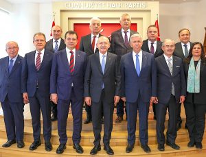 Kılıçdaroğlu, belediye başkanlarıyla buluştu