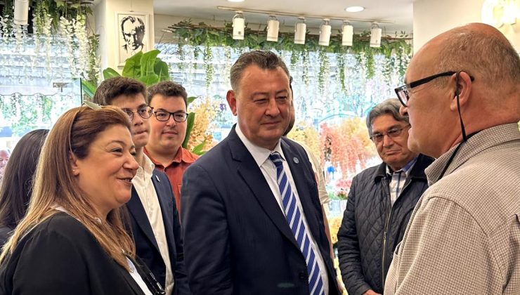 İzmir’de Memleket Partisi milletvekili adayları Sahada