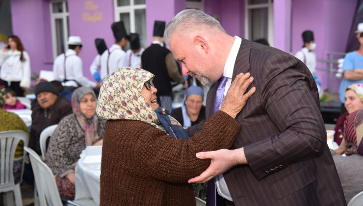 MENEMEN BELEDİYESİ AŞEVİ’NDEN HER GÜN 10 BİN SICAK YEMEK