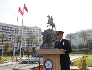 Türk Polis Teşkilatının 178. Kuruluş Yıl Dönümü münasebetiyle İl Emniyet Müdürü,Mehmet ŞAHNE ve Teşkilat Mensupları katılımı ile Atatürk Anıtı’na Çelenk Sunma töreni düzenlendi