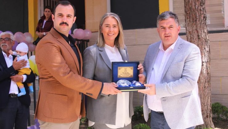 Ceyda Bölünmez Çankırı Kınık’ta Aile Yaşam Merkezi’nin açılışında kurdele kesti