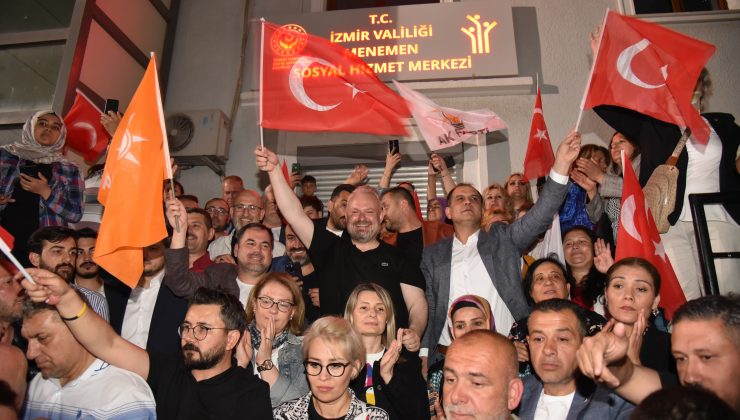 MENEMEN’DE COŞKULU KUTLAMA 
