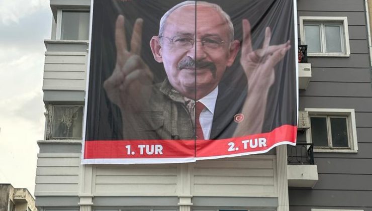 İzmir Ülkü Ocakları Pankartı