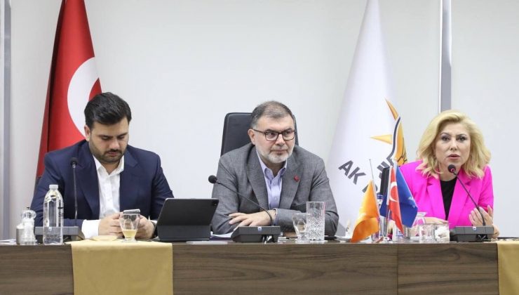 AK Parti İzmir’de 28 Mayıs zirvesi İl Başkanı Bilal Saygılı;