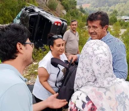 Nihat Zeybekci trafik kazasında yaralandı