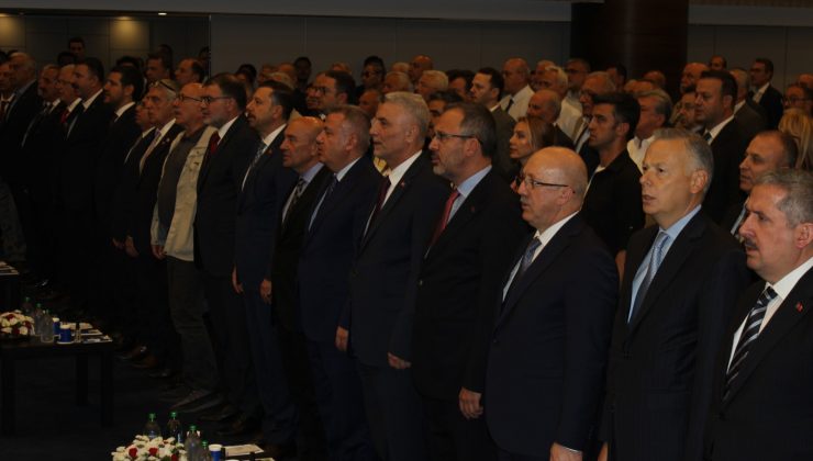 Bakan Polat’ın katılımıyla “İzmir İş Dünyası Toplantısı düzenlendi.