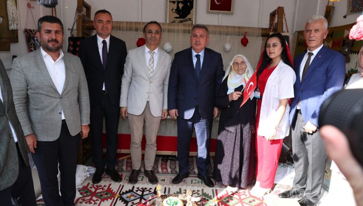 Cumhuriyetimizin 100. Yılında Birlik ve Beraberliğimizi İlmek İlmek Dokuyoruz