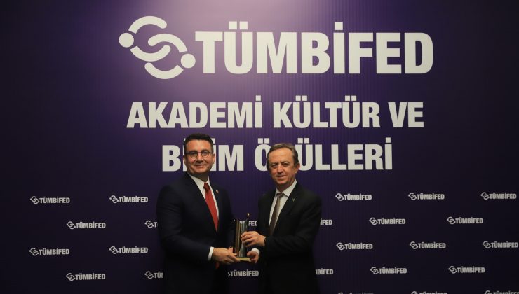 Rektör Baran’a Eğitim Ödülü