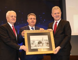 İzmir Ticaret Odası (İZTO) 2023 Aralık Ayı Olağan Meclis Toplantısı, Meclis Başkanı Selami Özpoyraz idaresinde gerçekleşti.