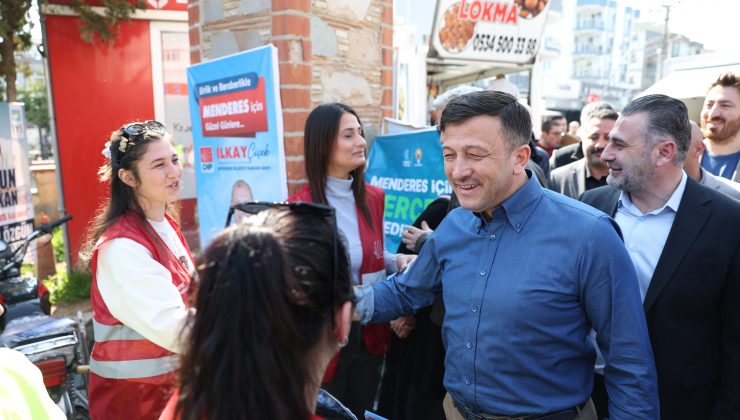 HAMZA DAĞ İLE CHP BROŞÖRÜ DAĞITAN GENÇLER ARASINDA GÜLDÜREN DİYALOG