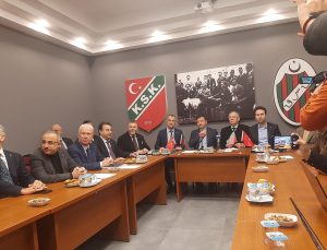 Cumhur İttifakı İzmir Büyükşehir Belediye Başkan Adayı Hamza Dağ, Karşıyaka Spor Kulübü ziyareti