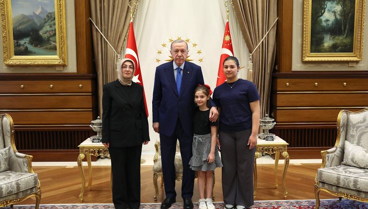 Cumhurbaşkanı Recep Tayyip Erdoğan, Ayşe Ateş ile görüştü