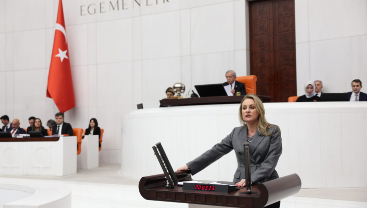 İzmir Milletvekili Ösen, Zafer Bayramı’nı kutladı