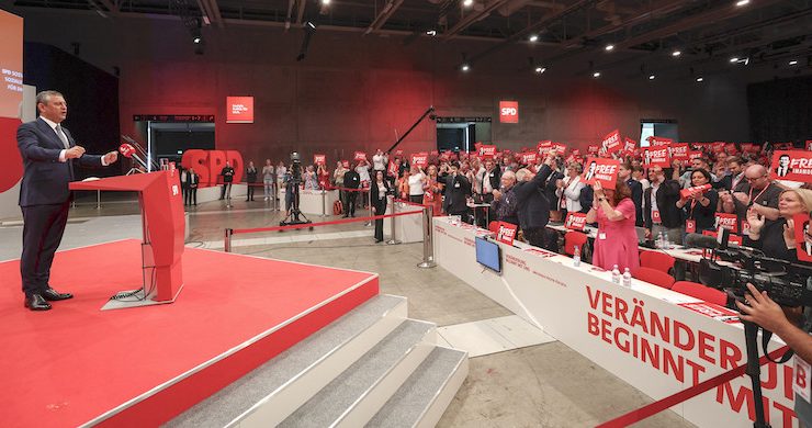 SPD kongresinde konuştu