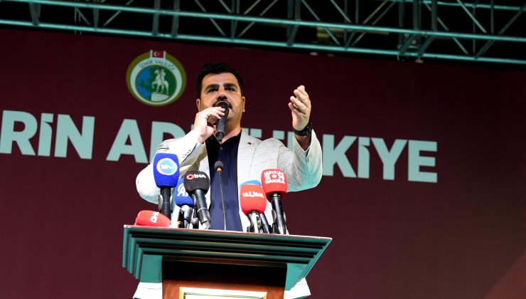 Eyyüp Kadir İnan Konak Meydanı’ndan Seslendi: Darbe İması Yapanlara Sesleniyorum, Cesaretiniz Varsa Deneyin!