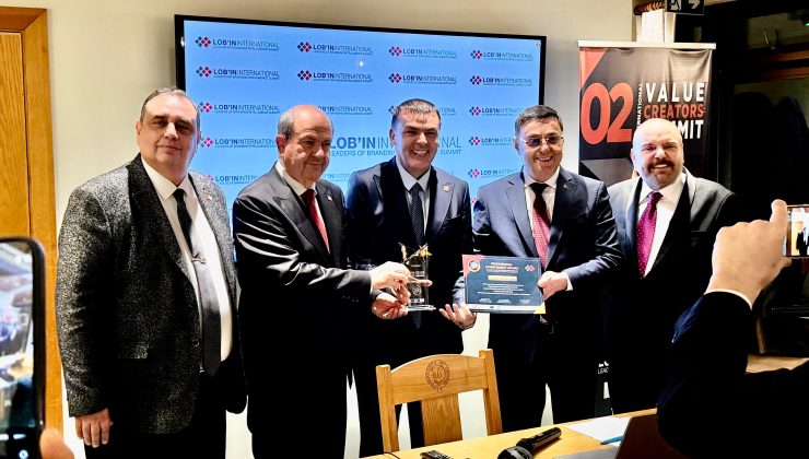 OXFORD ÜNİVERSİTESİ’NDE “HAYATA DEĞER KATANLAR ZİRVESİ”