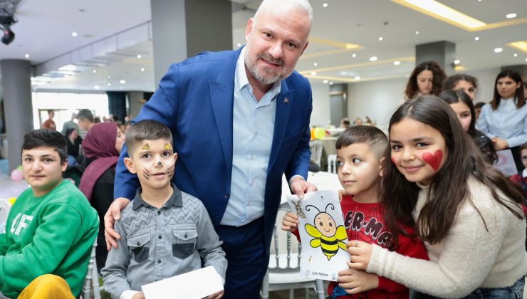 Menemen’de özel çocukların karne sevinci yürekleri ısıttı