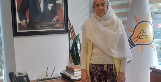 AK Parti İzmir Kadın Kolları’ndan Şalvarlı Tepki