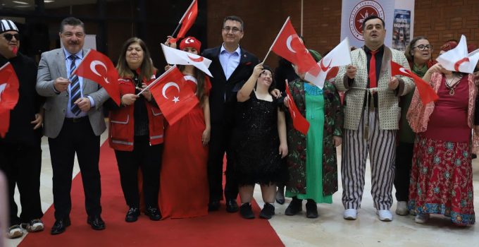 Türk Kızılay Urla’dan Üniversite Öğrencilerine Sıcak Ramazan Sofrası