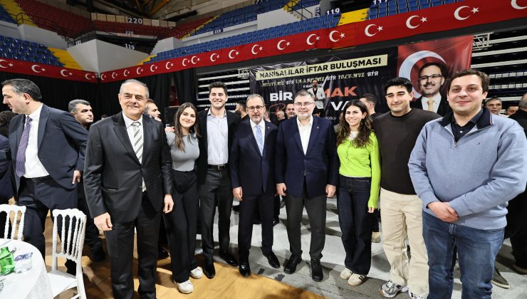 Kasapoğlu ve Saygılı Manisalılar İftar Buluşmasında Hemşehrilerle Bir Araya Geldi