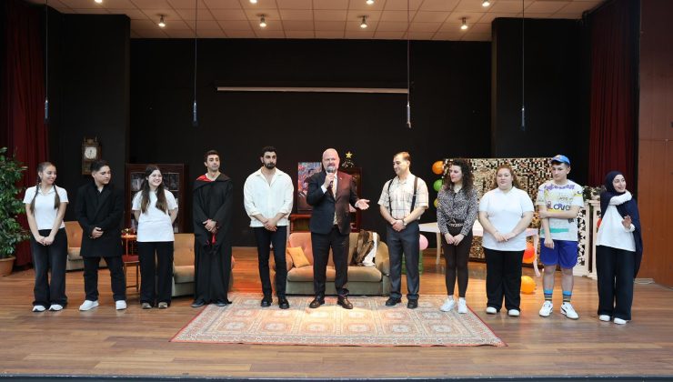 Menemen’de Sanat Dolu Gece