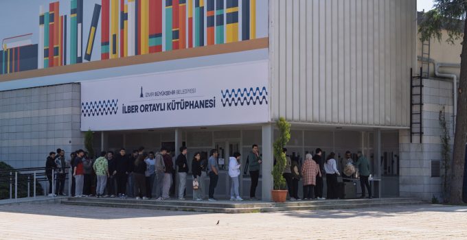 İzmir’in Kütüphaneleri Gençlere “İyi Geldi”