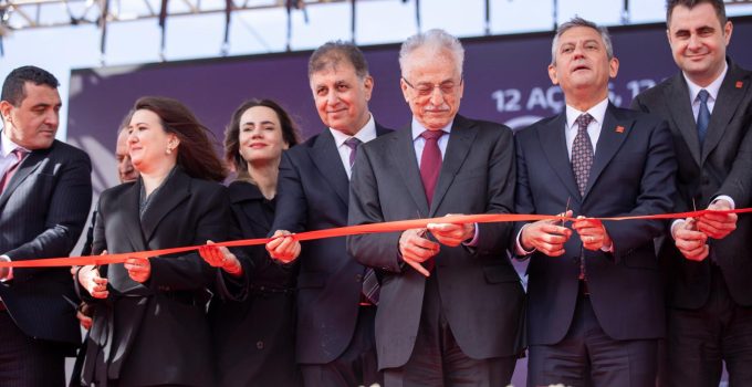 CHP Lideri Özel ve Başkan Tugay Urla’da Konuştu