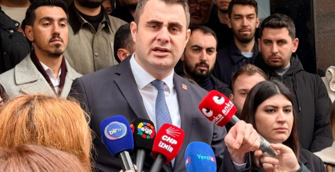 Güç’ten Yapay Zekalı Video Tepkisi: “İzmirlinin Zekası Bu Manipülasyonu Görür”