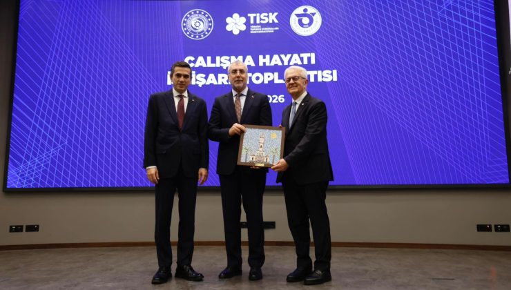 Kamu ve iş dünyası İzmir’de buluştu: Çalışma hayatı masaya yatırıldı