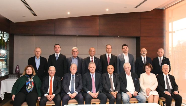 İŞ DÜNYASINDAN BAŞKAN ATA’YA YOĞUN İLGİ