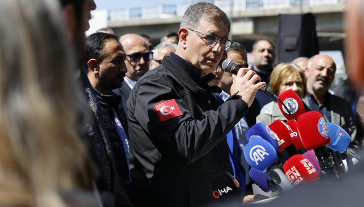 MESLEK FABRİKASI ÖNÜNDE TOPLANIYORUZ