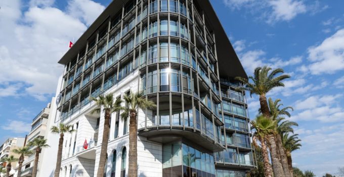 İzmir Ticaret Odası’na “kırmızı bayrak” gururu