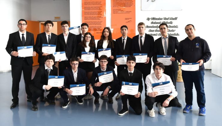 İAOSB’li Öğrenciler Dubai’den Başarıyla Döndü