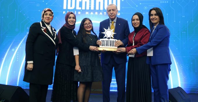 AK Parti Karşıyaka Kadın Kolları’ndan Türkiye Çapında Dikkat Çeken Başarı