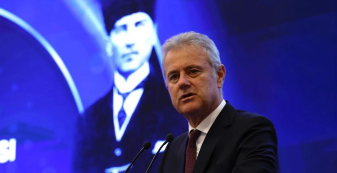 İzmir Ticaret Odası Yönetim Kurulu Başkanı Mahmut Özgener’den 23 Nisan Mesajı