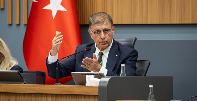 Başkan Tugay: İzmir adım adım en ucuz su kullanan şehir oluyor